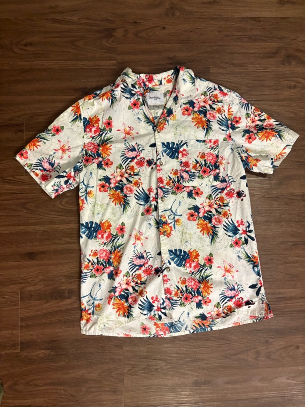Men's White Floral Short-Sleeve Button-Up Shirt